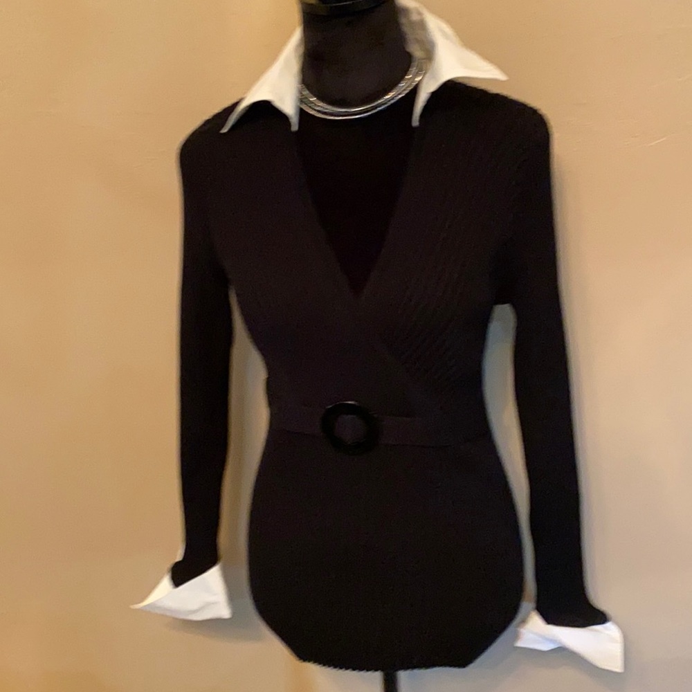 Sara I sweater top